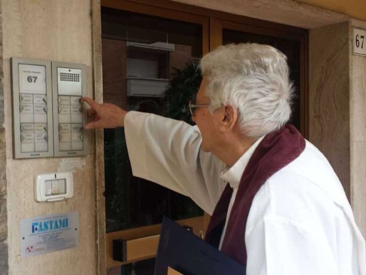 Se il Signore «bussa» alla porta di casa