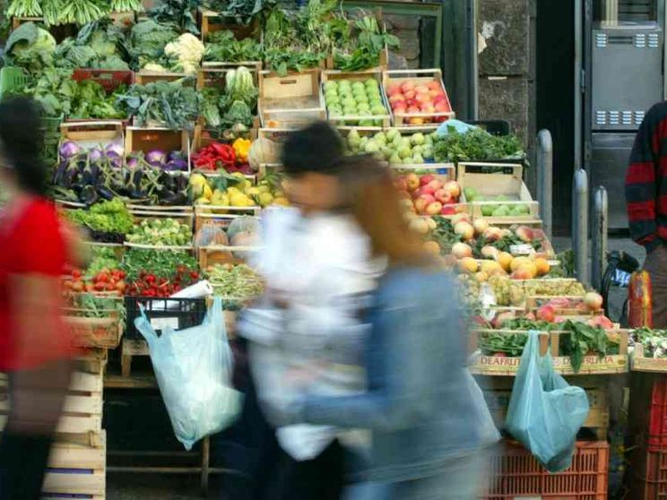 Gruppi d'acquisto familiari: ecco come funziona la spesa solidale