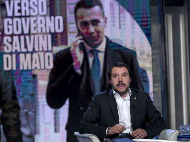Scintille tra Salvini e Di Maio. In palio l'incarico di premier