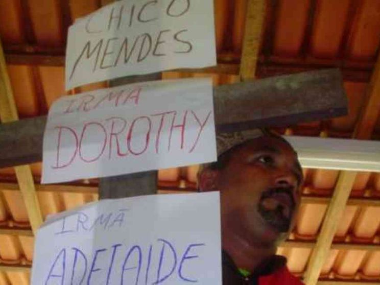 In carcere il sacerdote che difende gli indios, erede di suor Dorothy