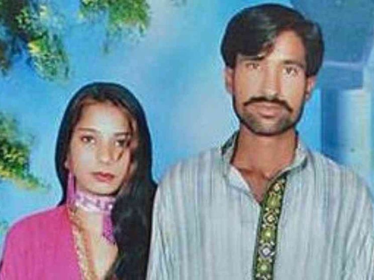 Venti assoluzioni per il rogo dei due cristiani