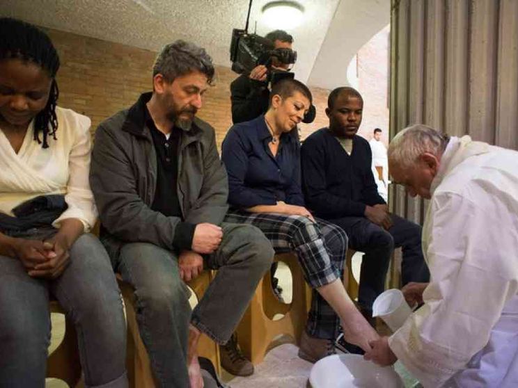 Il cappellano del Regina Coeli: il Papa atteso anche dai musulmani