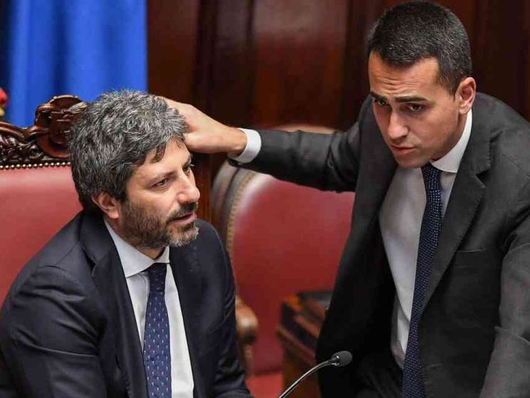 Ecco i 10 punti M5s per il governo. Di Maio: no a premier non eletti