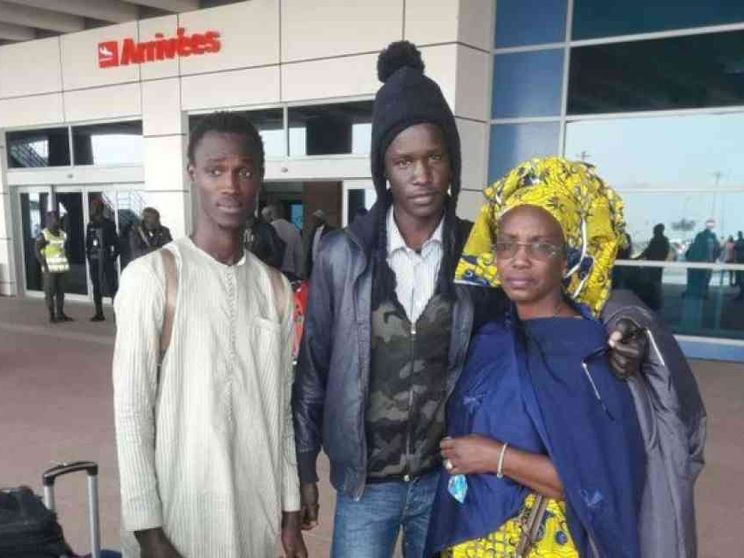 La famiglia lo credeva morto, la città aiuta senegalese a tornare a casa