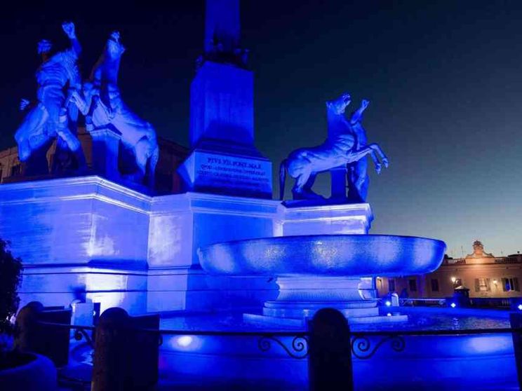 Giornata mondiale sull'autismo, i monumenti si tingono di blu