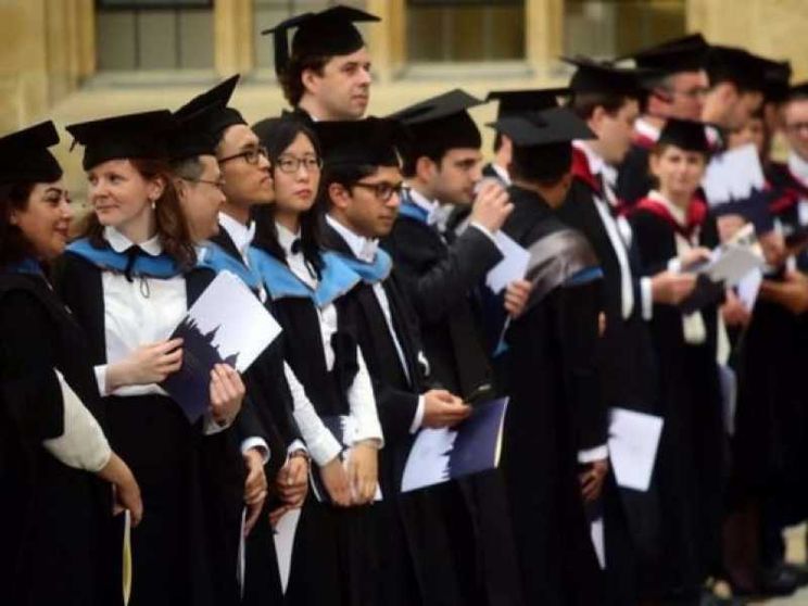 «Clienti» all'università. Più tasse e qualità peggiorata