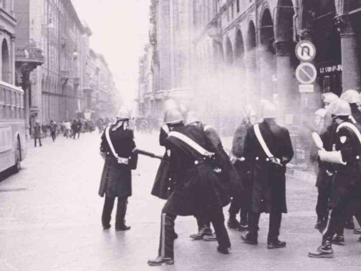 1977 - Guerriglia, gambizzati: la Repubblica nella morsa dell'odio