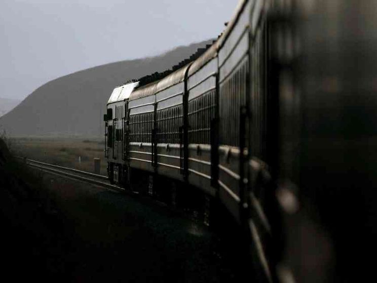 I binari tra la Cina e l'Europa come una nuova Via della Seta