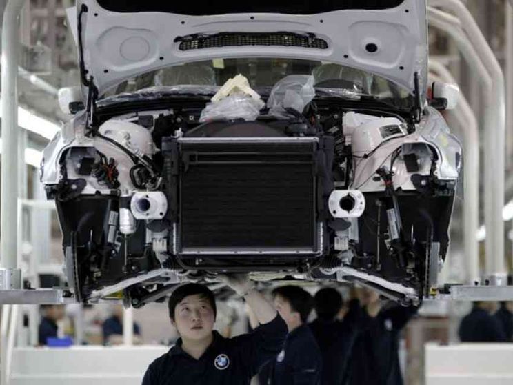 La Cina liberalizza il mercato dell'auto
