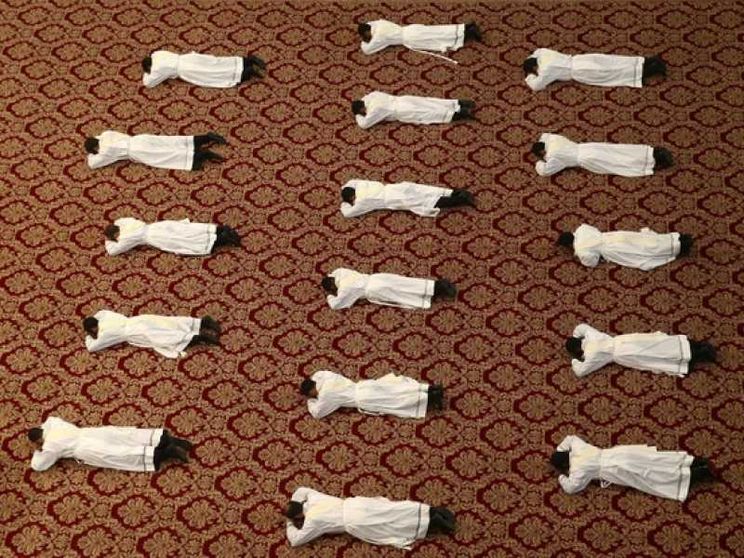 Spinti fuori da noi dalla parte delle pecore