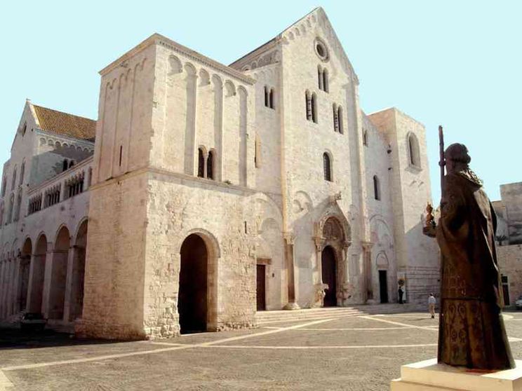 Papa Francesco a Bari il 7 luglio: incontro ecumenico per pace in Medio Oriente