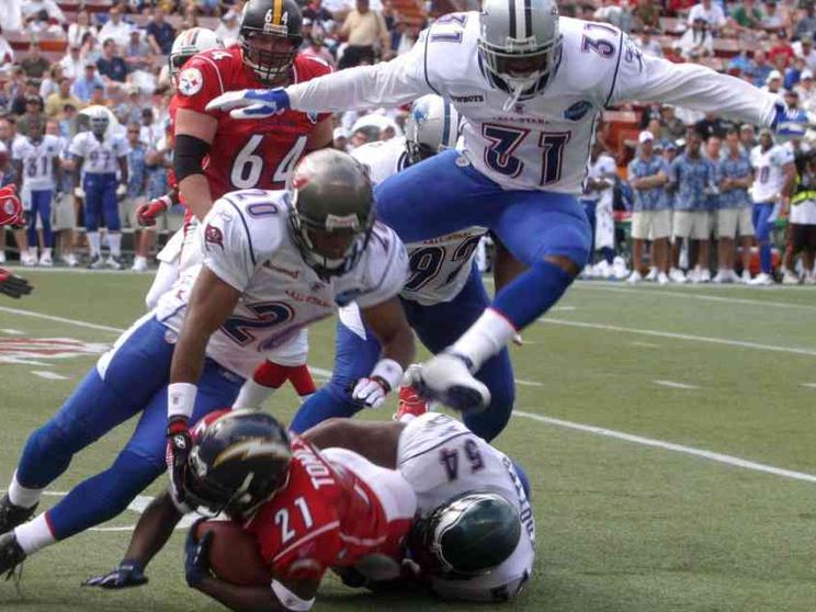 Danni cerebrali da football: quei placcaggi che dividono