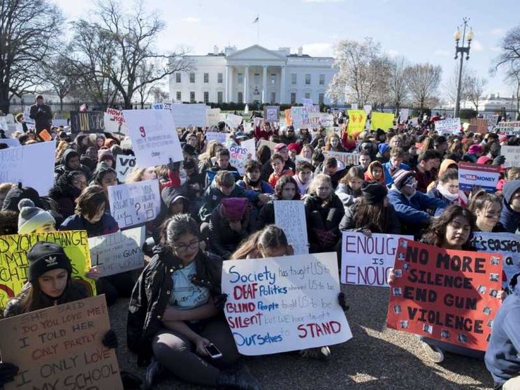 Armi e clima: è la «Generazione Z» l'America che dice no