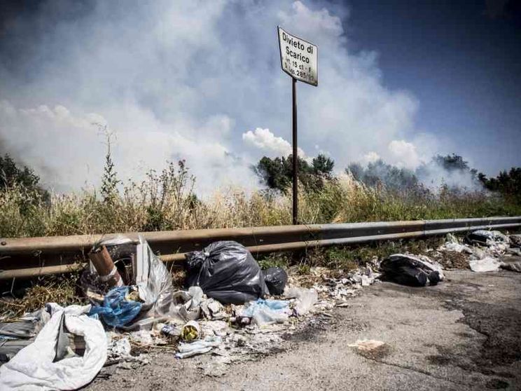 Terra dei fuochi, un'altra vittima. Morto fratello di don Maurizio Patriciello