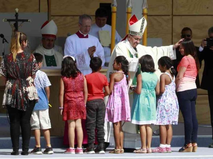 Abusi, i vescovi cileni dal Papa per aprire una stagione nuova