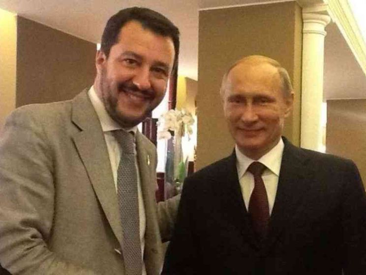La rete fra la Lega e Putin dietro l'Italia «giallo-verde»