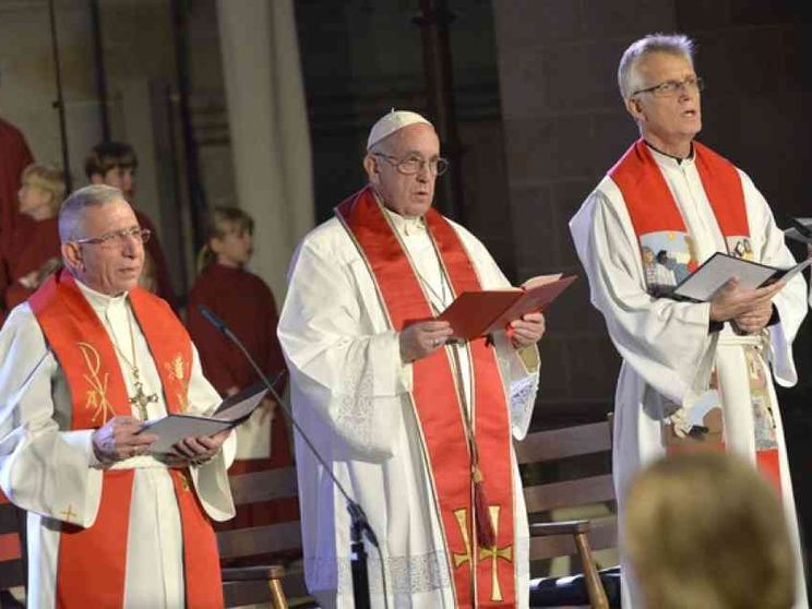 Il Papa: l'ecumenismo, necessità e desiderio