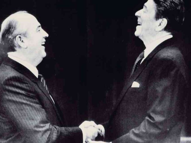 1985 - Al Cremlino arriva Gorbaciov. L'Urss pronta a voltare pagina