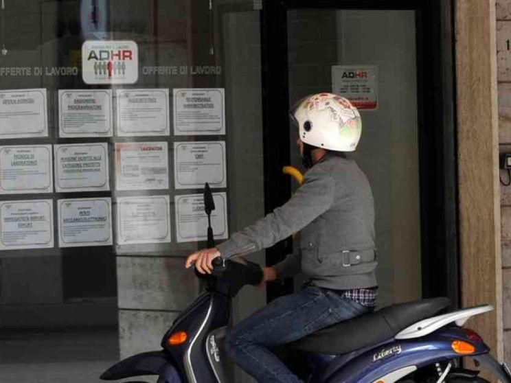 Boom di precari e rischio povertà per 9,3 milioni di italiani