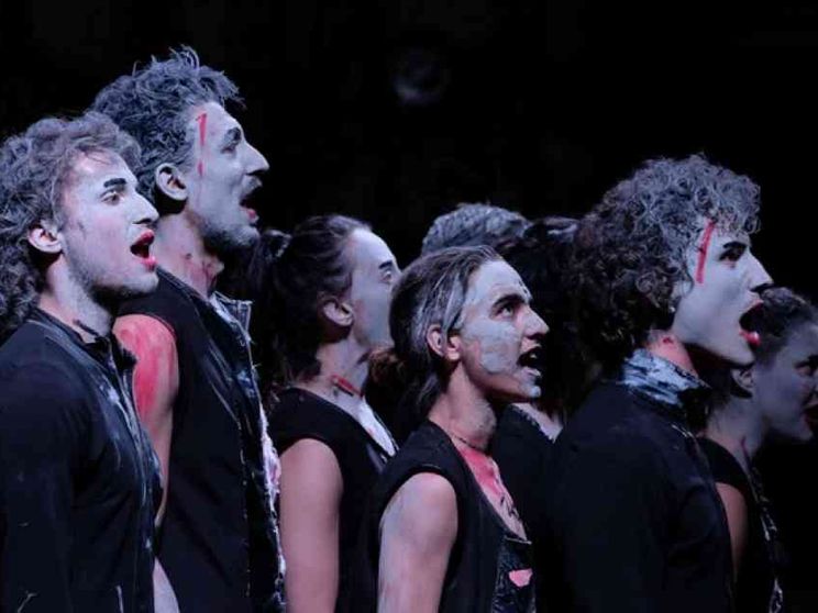 A Napoli il festival trasforma la scena in labirinto