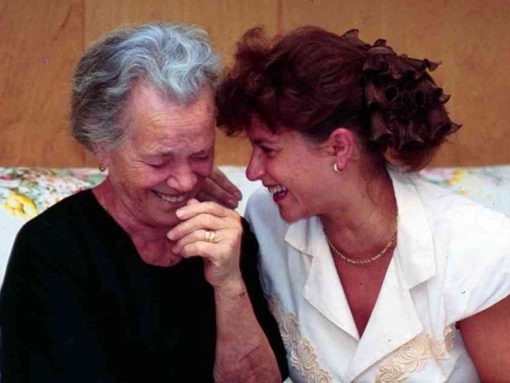 Anziani a casa cresce l’assistenza formato famiglia