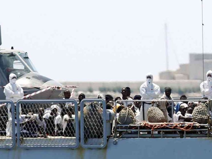 Finisce l'odissea della nave Aquarius, la Spagna accoglie i migranti