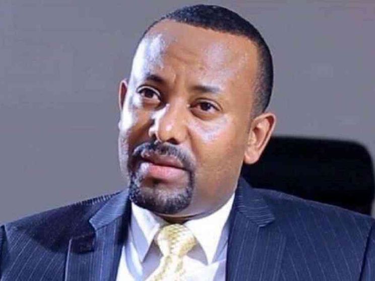 Esplode bomba al comizio del premier: tre morti e 164 feriti ad Addis Abeba