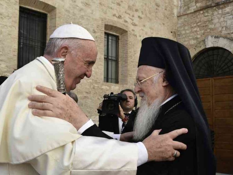 Il Papa agli ortodossi: in tante società cristiane la fede è offuscata