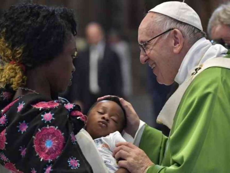 Papa Francesco: solidarietà e misericordia le uniche risposte sensate