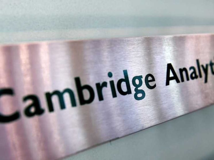 Scandalo dati Cambridge Analytica, maxi-multa a Facebook