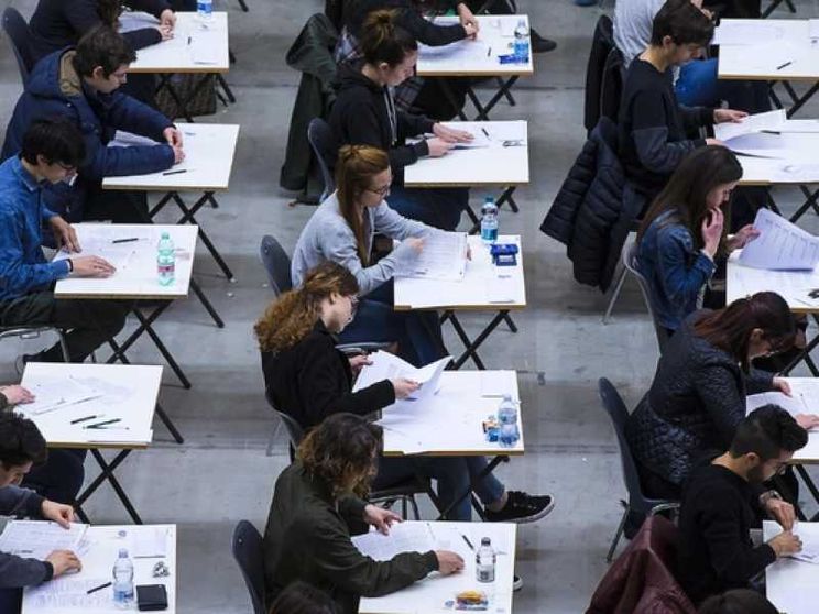 Aspiranti medici, così gli italiani entrano nelle Università straniere