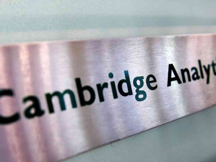 Scandalo dati Cambridge Analytica, maxi-multa a Facebook