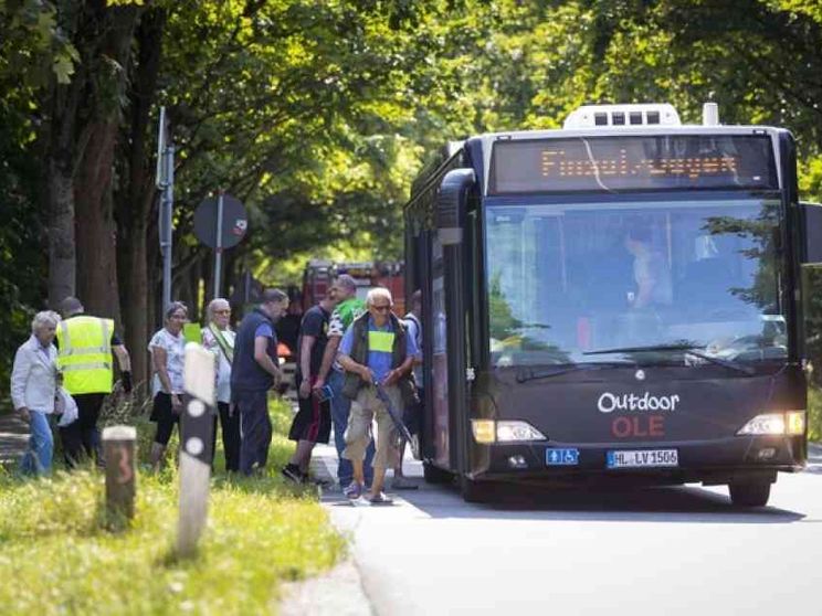 Germania, accoltella i passeggeri di un bus: 10 feriti, tre gravi
