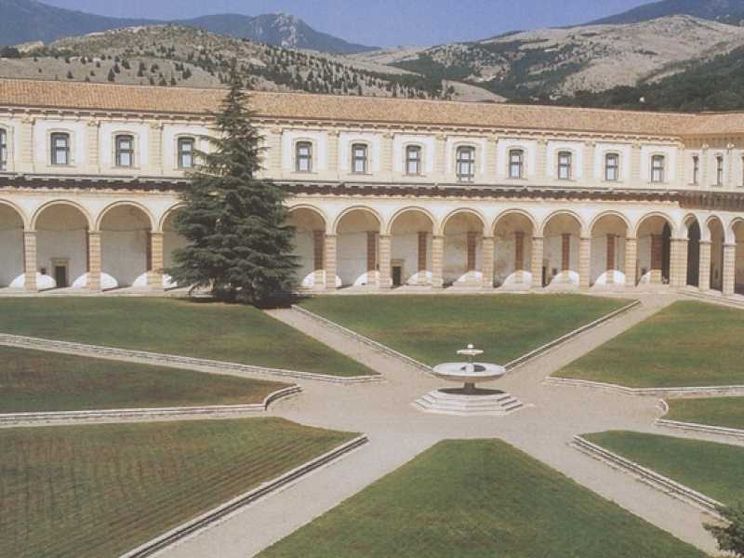 Dottorati e assegni di ricerca in materie umanistiche
