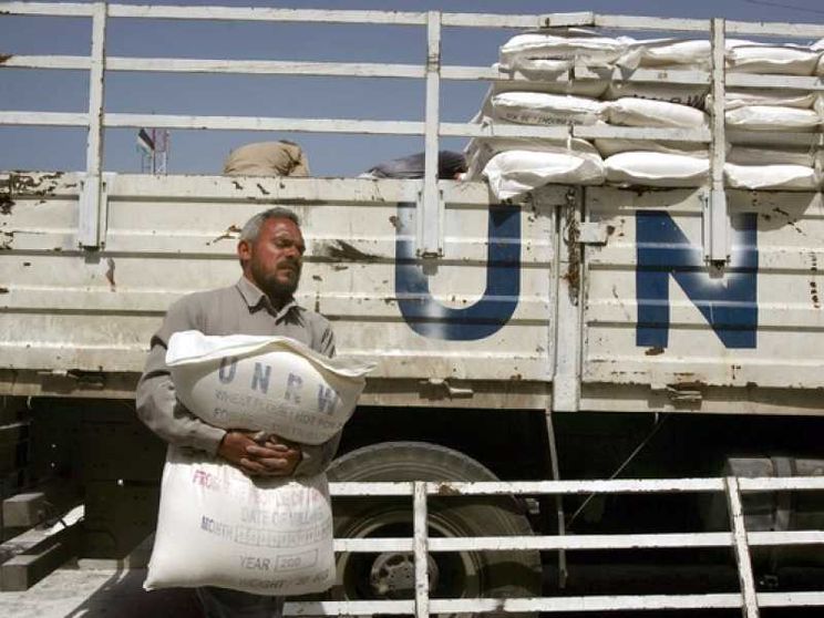 L'Onu licenzia mille dipendenti locali, esplode la rivolta a Gaza