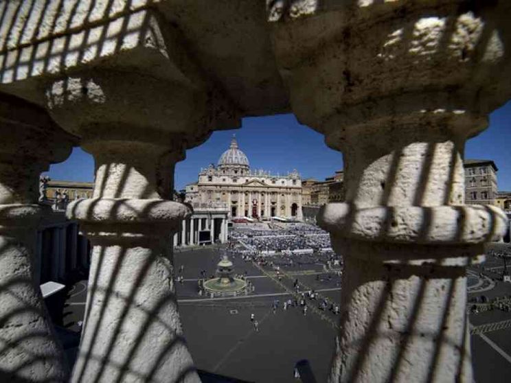 Papa Francesco nomina vescovi due parroci (giovani)