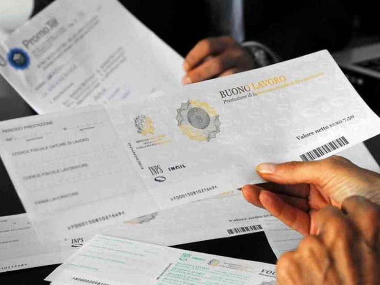 Dieci milioni di ore al mese per voucher e lavoro intermittente