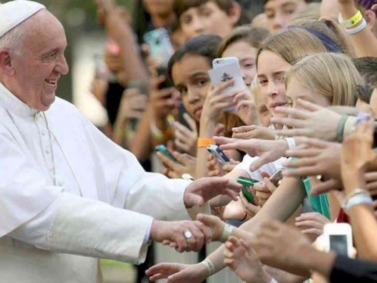 Come seguire da casa l'incontro di papa Francesco con i giovani