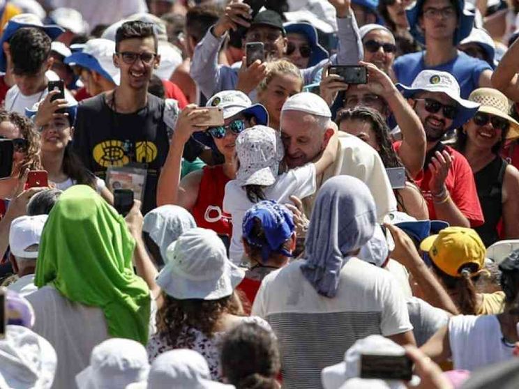 Sogni, paure, libertà, amore... le frasi di papa Francesco ai giovani