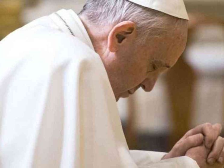 Abusi, il Papa: sradicare l'orrore, le vittime siano la priorità