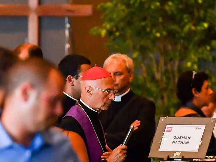 L'omelia di Bagnasco: è l'ora della grande vicinanza