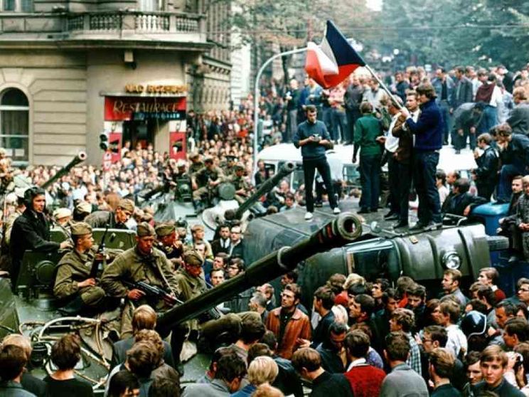 Praga 1968: così si spense il comunismo dal volto umano