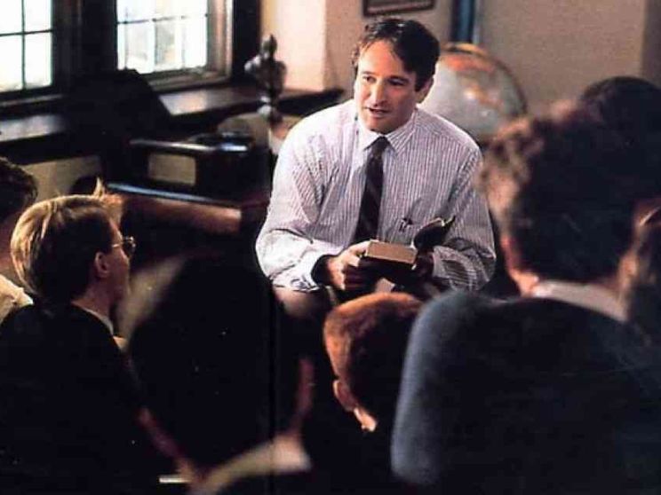 La scuola ridotta a circo della competizione