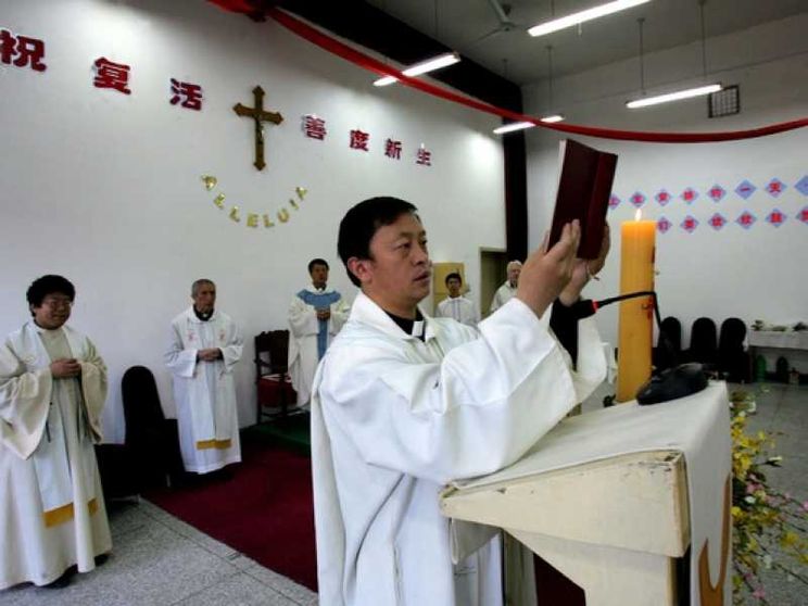 Cina 1958, così nacque la «Chiesa patriottica»