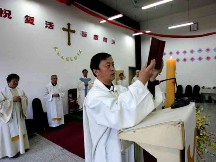 Cina 1958, così nacque la «Chiesa patriottica»