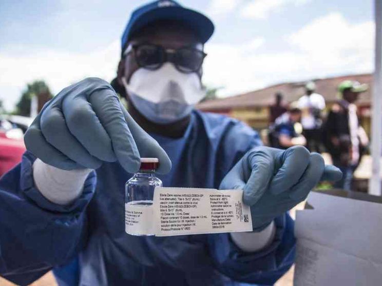 La pace e la ricerca medica possono sconfiggere ebola