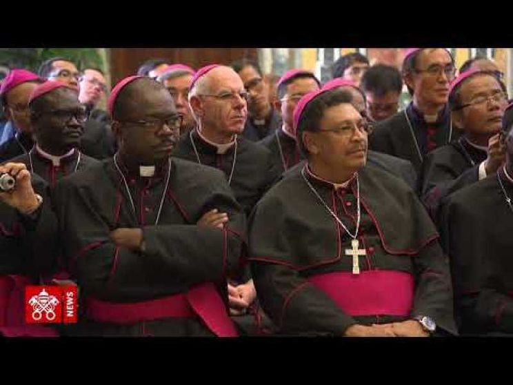 Papa Francesco ai vescovi: siate padri, non padroni né principi