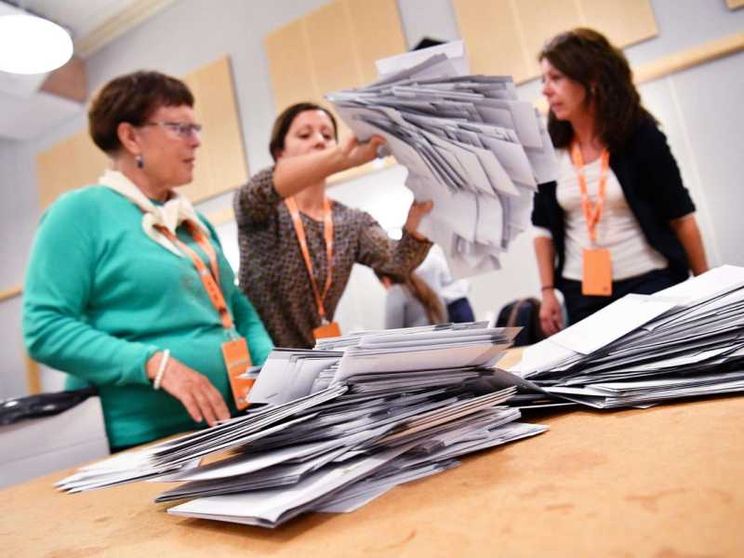 Svezia, cresce l'ultradestra xenofoba. Rebus governo