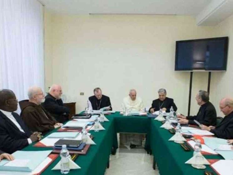 Caso Viganò, presto i chiarimenti della Santa Sede