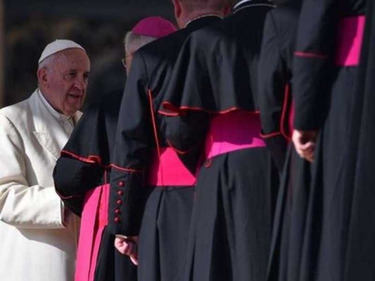 Il Papa: più attenti nella selezione dei preti
